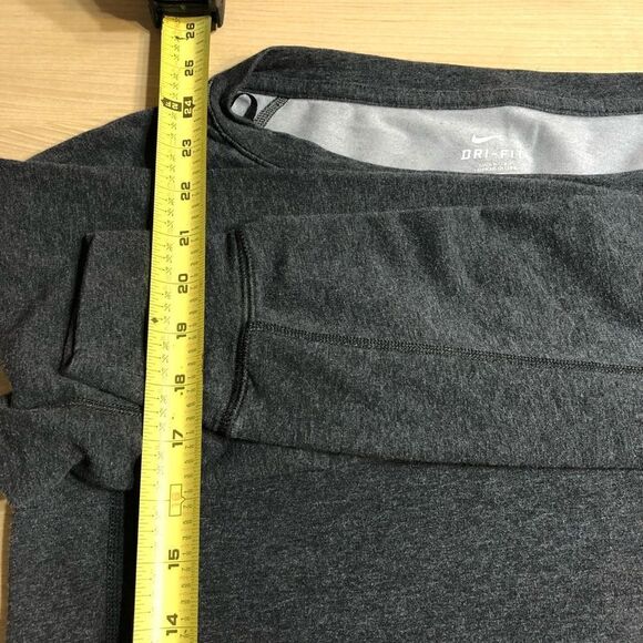 Nike after workout pull over long sleeve fitted t - Picture 7 of 8